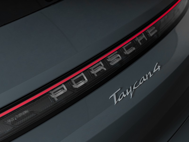 Porsche Taycan 4 Cross Turismo