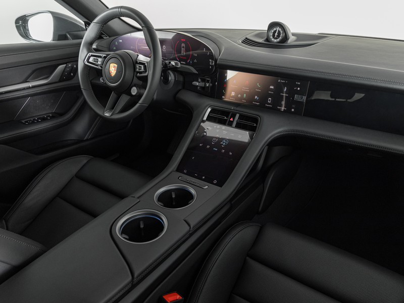 Porsche Taycan 4 Cross Turismo