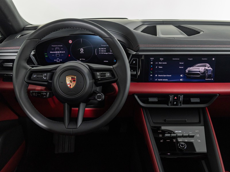 Porsche Macan 4