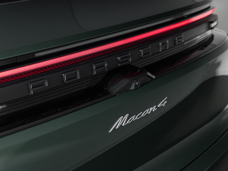 Porsche Macan 4