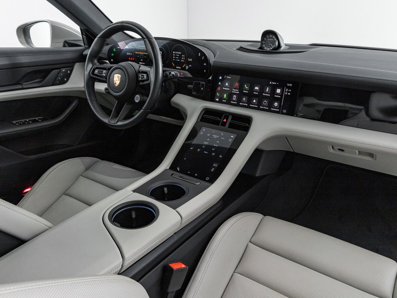 Porsche Taycan 4S