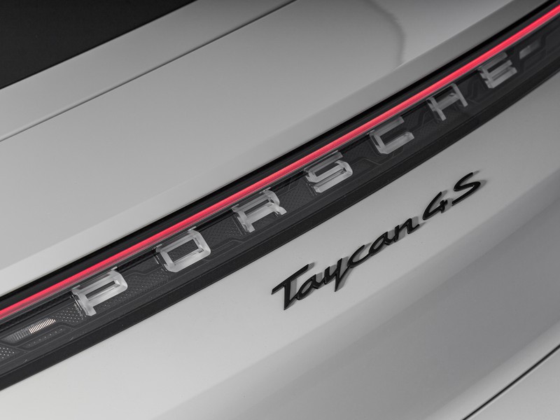 Porsche Taycan 4S