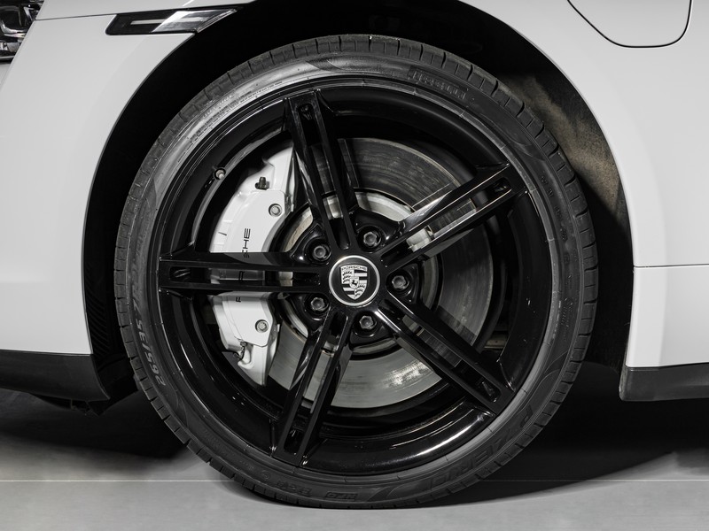 Porsche Taycan 