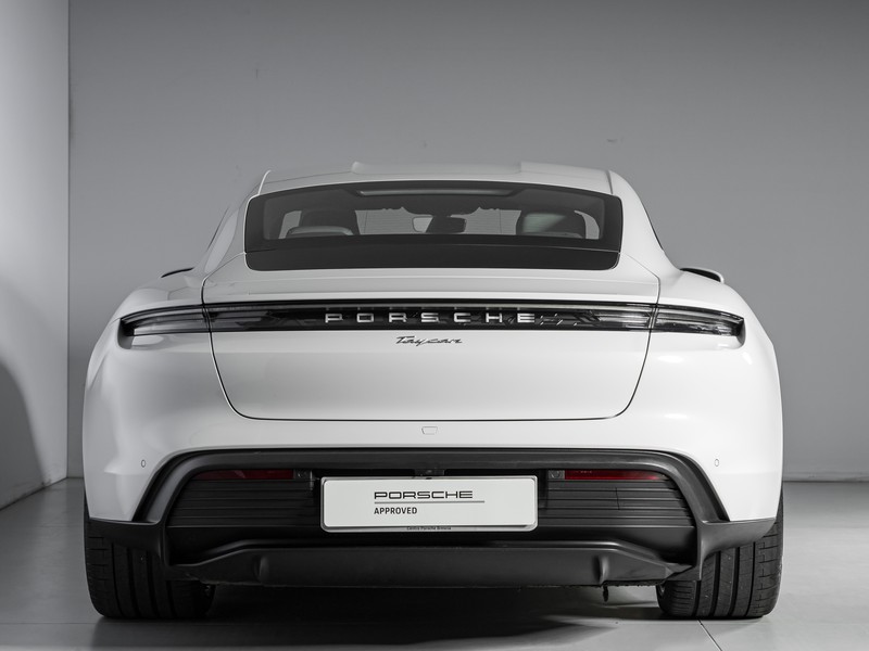 Porsche Taycan 