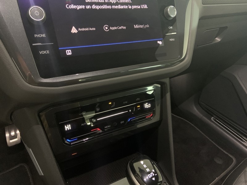 Volkswagen Tiguan 2.0 tdi r-line 150cv dsg