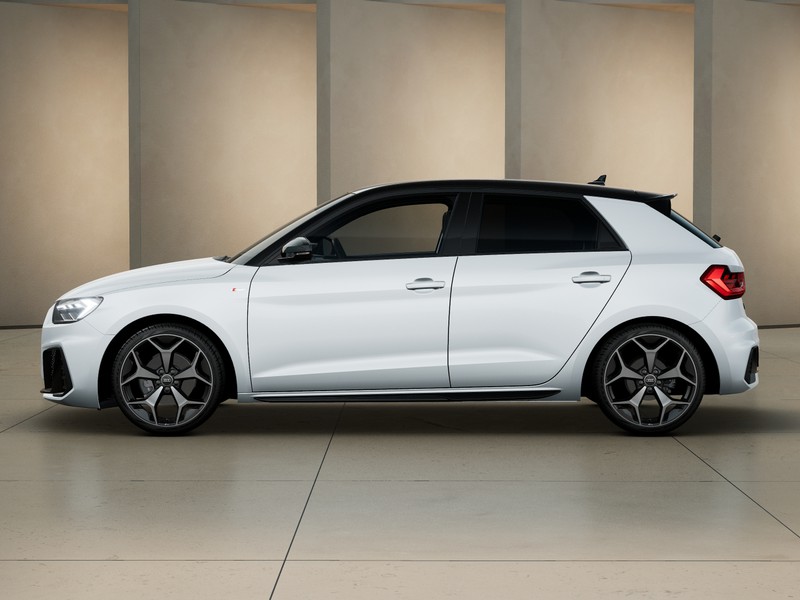 Audi A1 sportback 30 1.0 tfsi identity black 116cv s-tronic