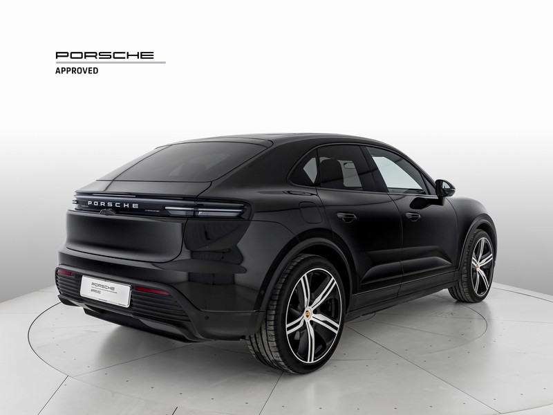 Porsche Macan 4