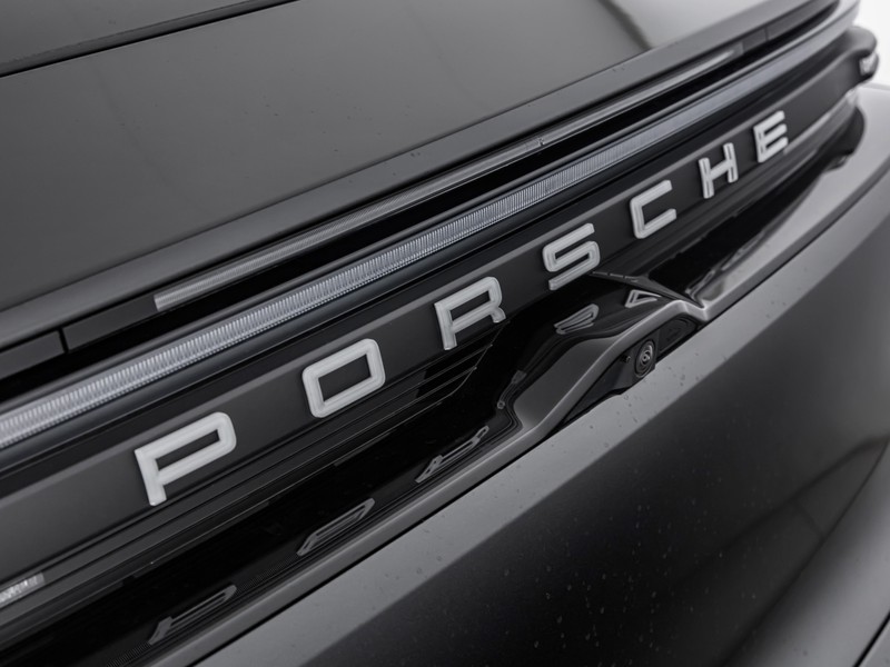Porsche Macan 4