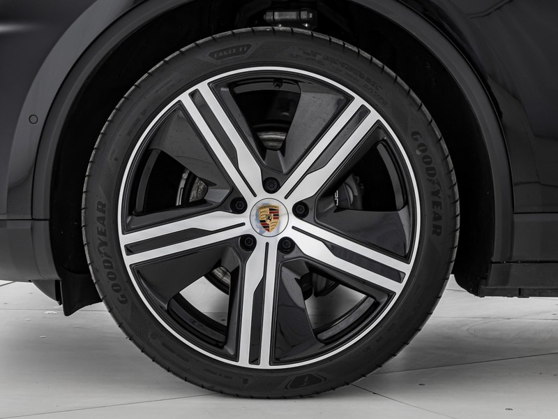 Porsche Macan 4