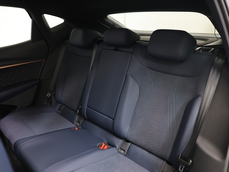 Cupra Tavascan 77kwh endurance immersive rwd