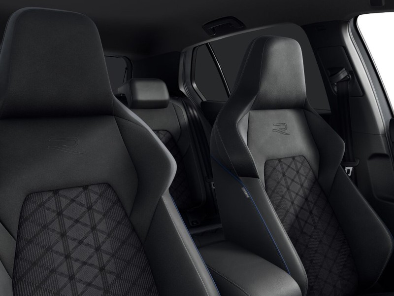 Volkswagen Golf 2.0 tdi r-line plus 150cv dsg
