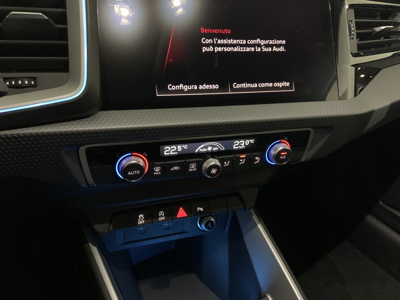 Audi A1 allstreet 30 1.0 tfsi identity contrast 116cv s tronic