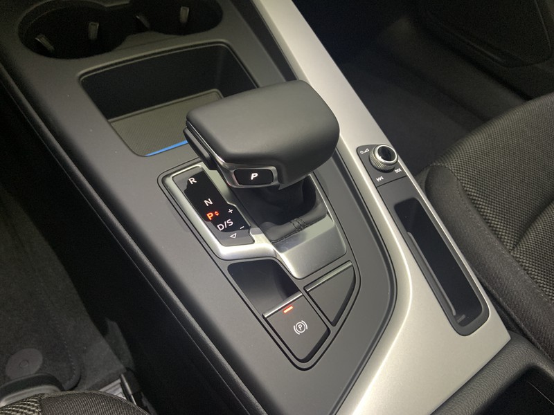 Audi A4 avant 30 2.0 tdi mhev business 136cv s-tronic