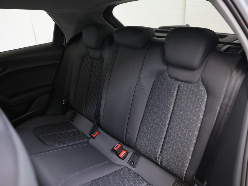 Audi A1 sportback 30 1.0 tfsi identity black 116cv s-tronic