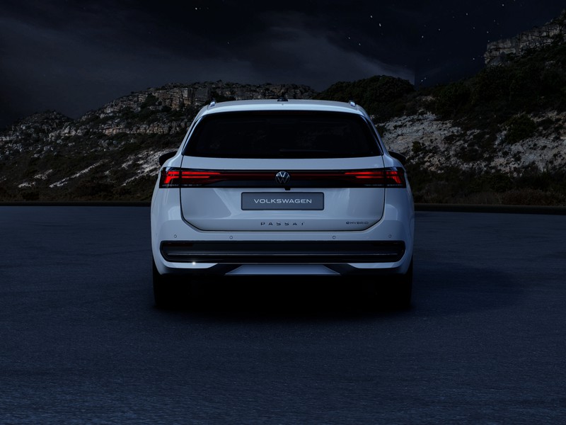 Volkswagen Passat 1.5 tsi ehybrid business 204cv dsg