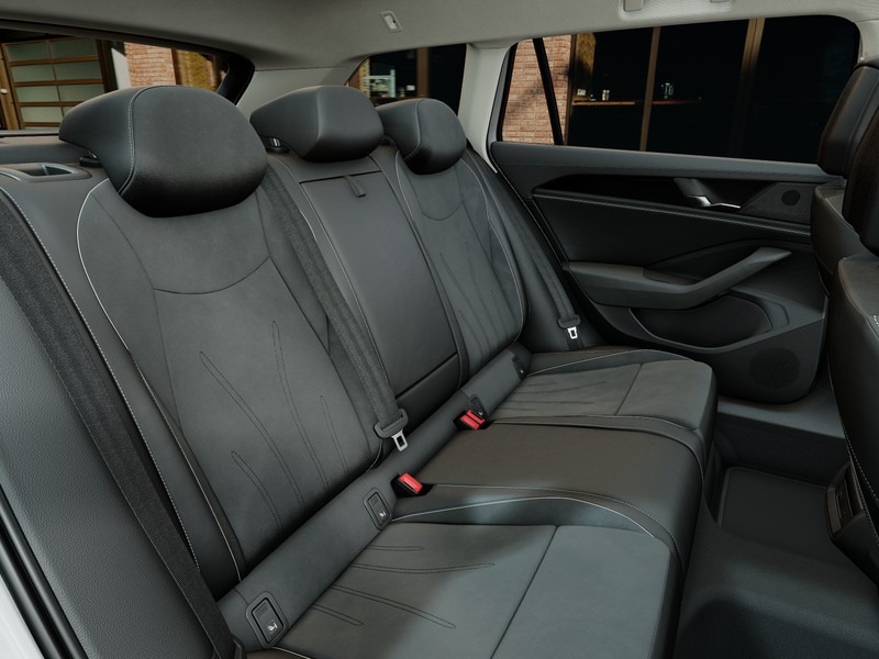 Volkswagen Passat 1.5 tsi ehybrid business 204cv dsg
