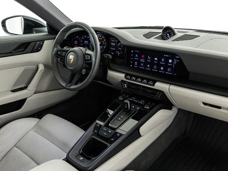 Porsche 911 coupe 3.0 carrera 4 gts auto