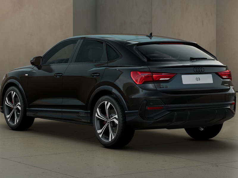 Audi Q3 sportback 40 2.0 tfsi identity black quattro s-tronic
