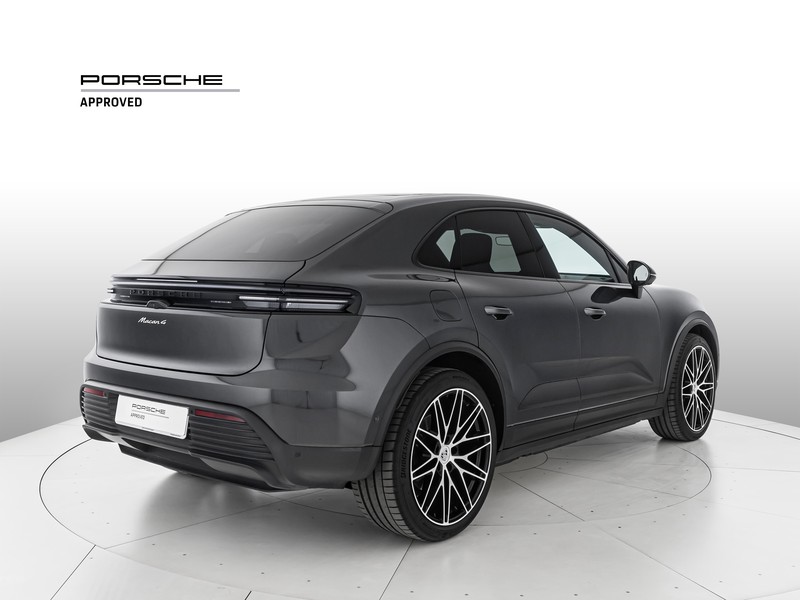 Porsche Macan 4