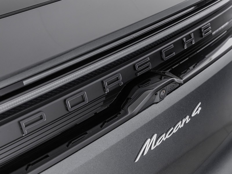 Porsche Macan 4