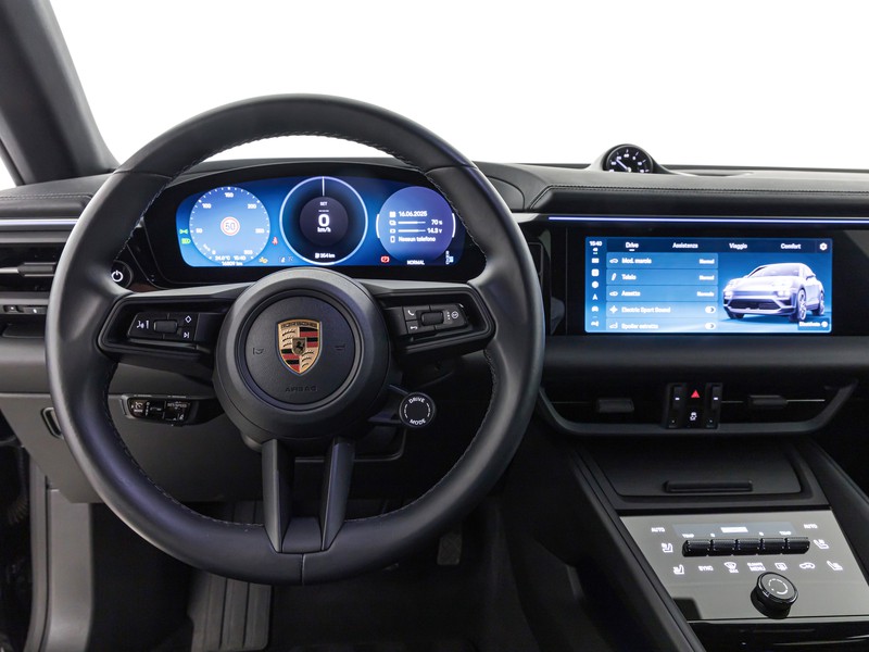 Porsche Macan 4