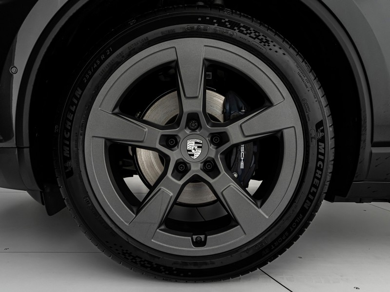 Porsche Macan 4