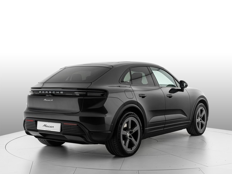 Porsche Macan 4