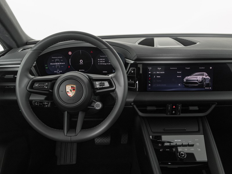 Porsche Macan 4