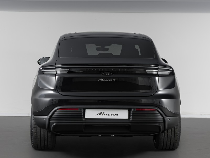 Porsche Macan 4