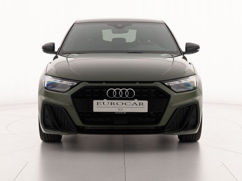 Audi A1 sportback 40 2.0 tfsi identity black 207cv s-tronic