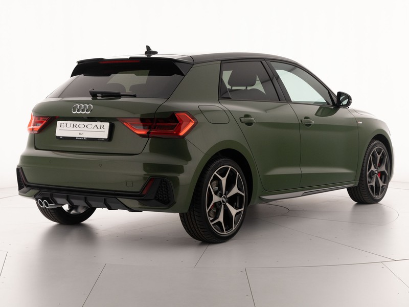 Audi A1 sportback 40 2.0 tfsi identity black 207cv s-tronic