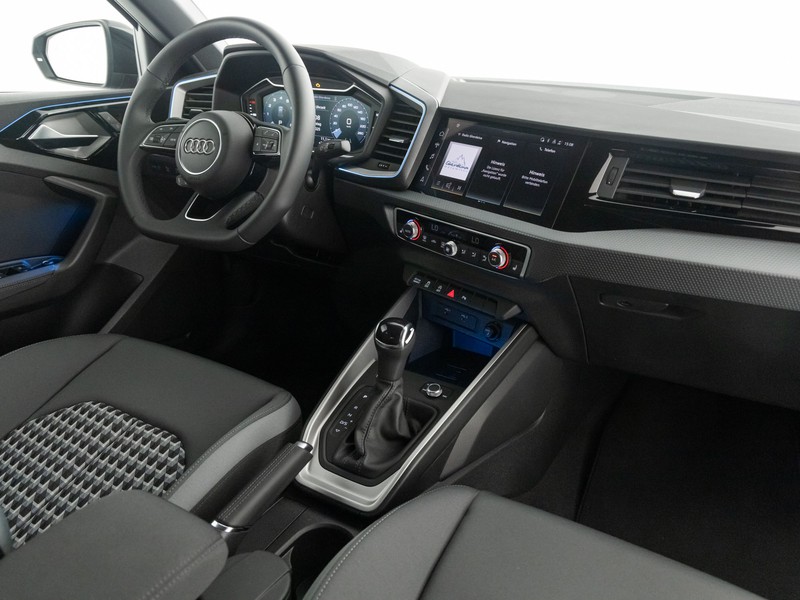 Audi A1 sportback 40 2.0 tfsi identity black 207cv s-tronic