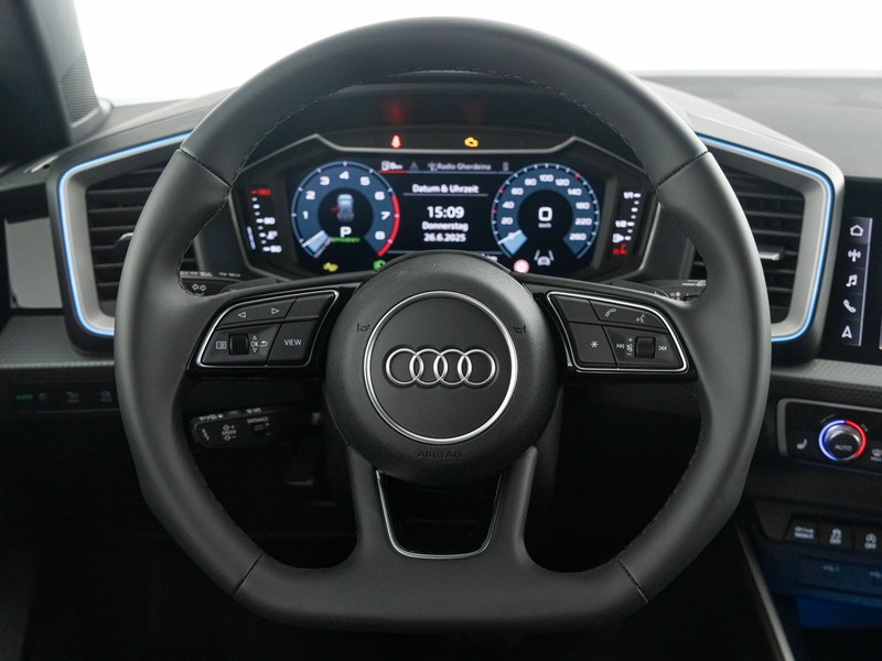 Audi A1 sportback 40 2.0 tfsi identity black 207cv s-tronic