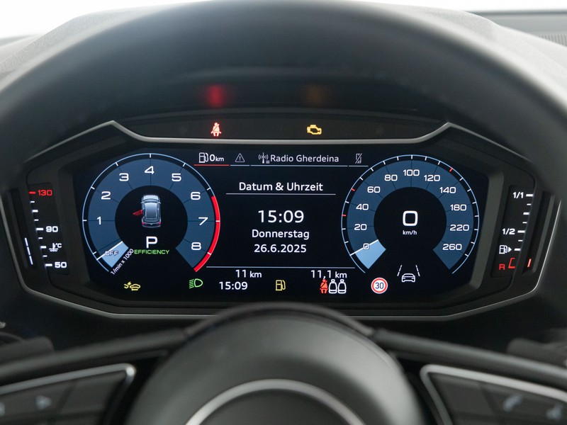 Audi A1 sportback 40 2.0 tfsi identity black 207cv s-tronic