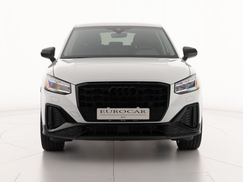 Audi Q2 30 2.0 tdi identity black