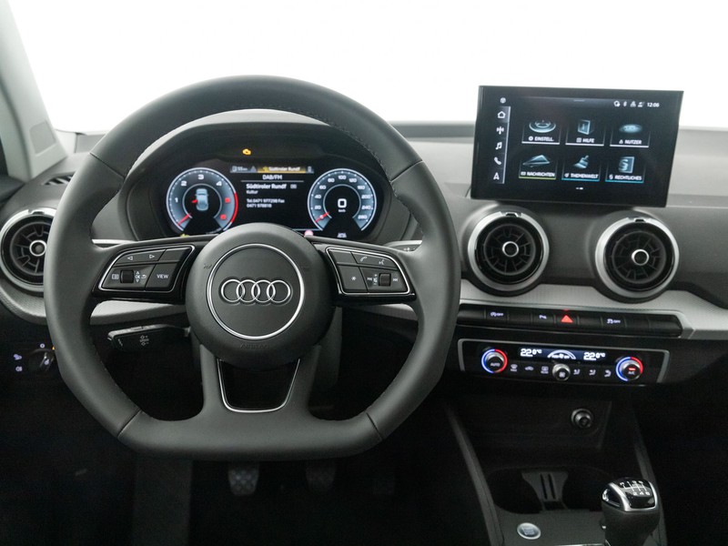 Audi Q2 30 2.0 tdi identity black