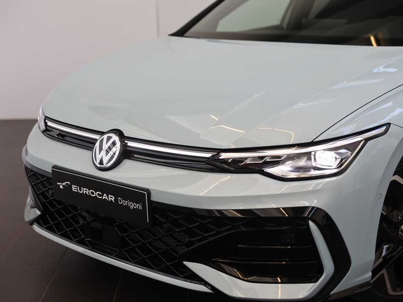 Volkswagen Golf 2.0 tdi r-line plus 150cv dsg