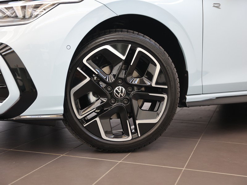 Volkswagen Golf 2.0 tdi r-line plus 150cv dsg