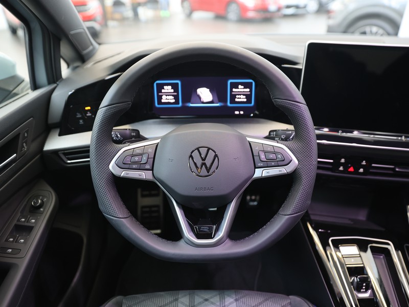Volkswagen Golf 2.0 tdi r-line plus 150cv dsg