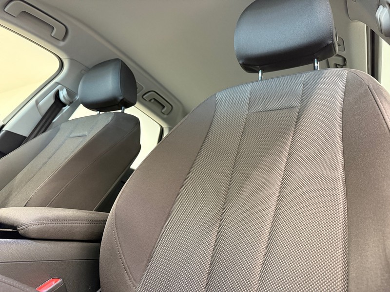 Audi A4 avant 30 2.0 tdi mhev business 136cv s-tronic