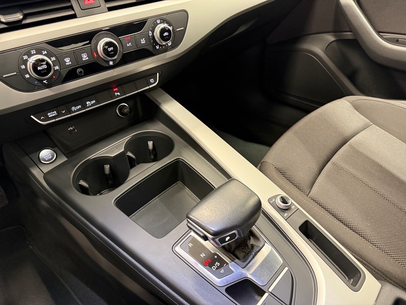 Audi A4 avant 30 2.0 tdi mhev business 136cv s-tronic
