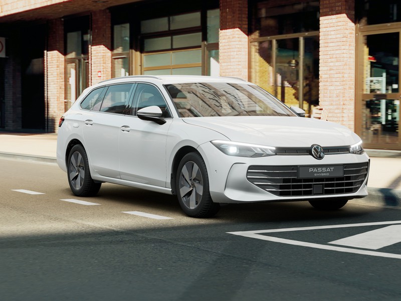 Volkswagen Passat 1.5 tsi ehybrid business 204cv dsg