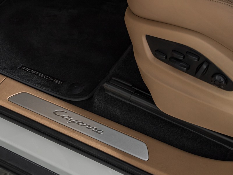 Porsche Cayenne coupe 3.0 e-hybrid tiptronic
