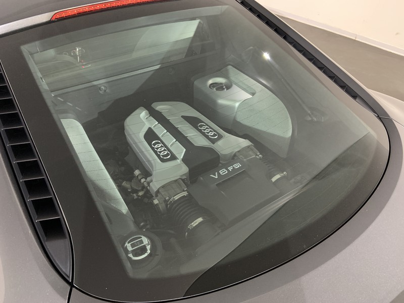 Audi R8 4.2 v8 fsi quattro s-tronic