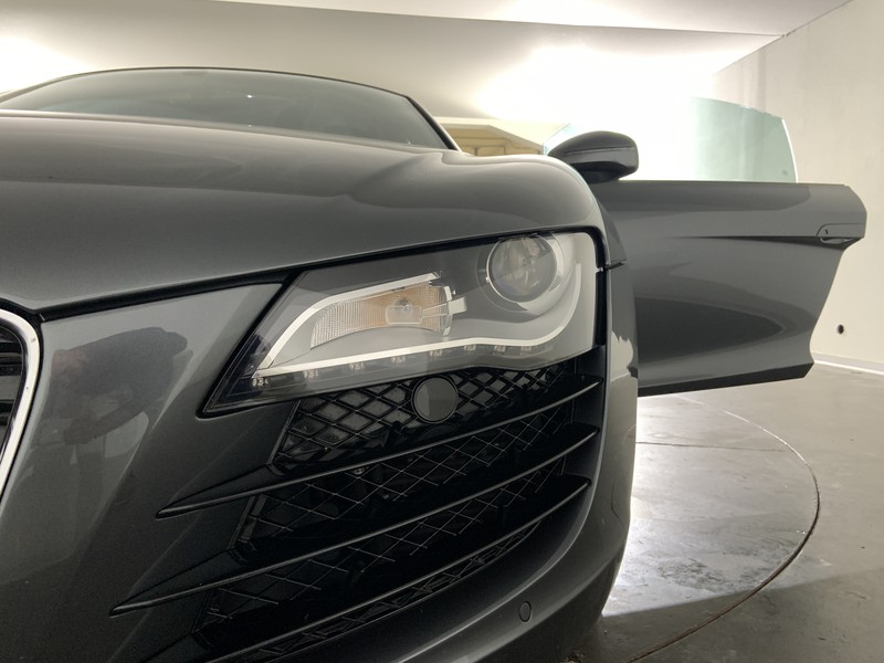 Audi R8 4.2 v8 fsi quattro s-tronic