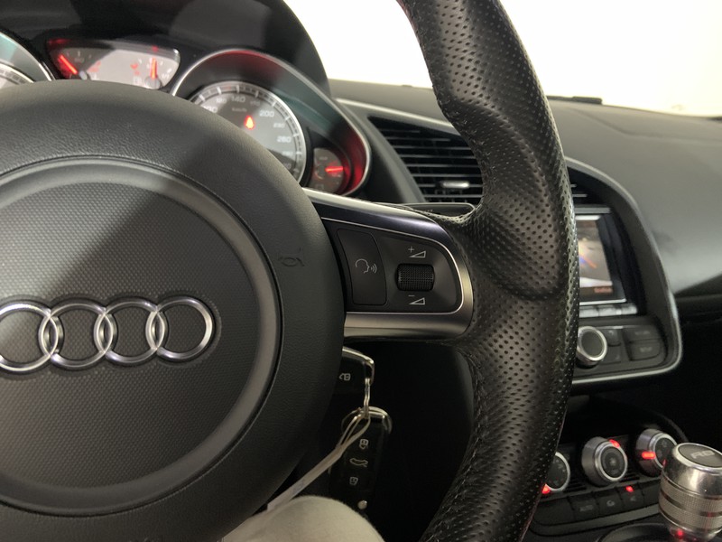 Audi R8 4.2 v8 fsi quattro s-tronic
