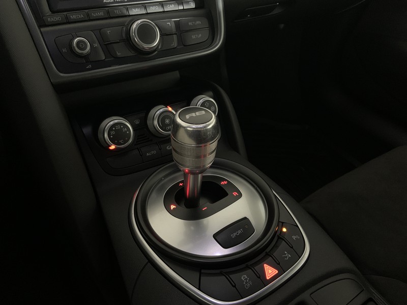 Audi R8 4.2 v8 fsi quattro s-tronic