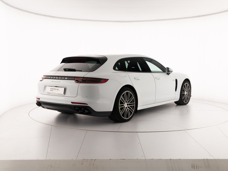 Porsche Panamera sport turismo e-hybrid