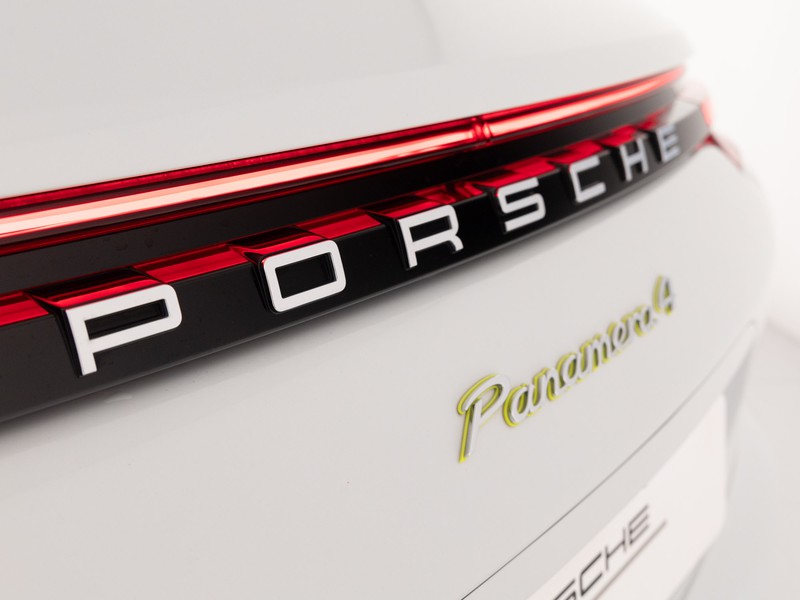 Porsche Panamera sport turismo e-hybrid