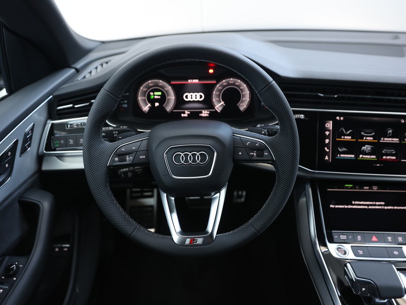 Audi Q8 55 3.0 tfsi e s line edition quattro tiptronic